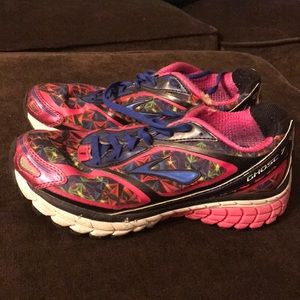 Brooks ghost size 7.5